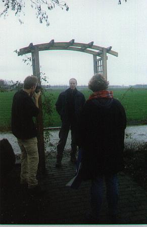 lach eens naar het vogeltje..... (waar?)